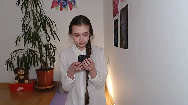 Snapshot of Michelle_Melnss chatting on 01.17.25 Michelle Melnss online show from 01.17.25