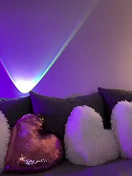 Snapshot of BarbieXs chatting on 12.11.24 BarbieXs online show from 12.11.24