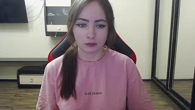 Snapshot of Laralianna chatting on 12.25.24 Laralianna online show from 12.25.24