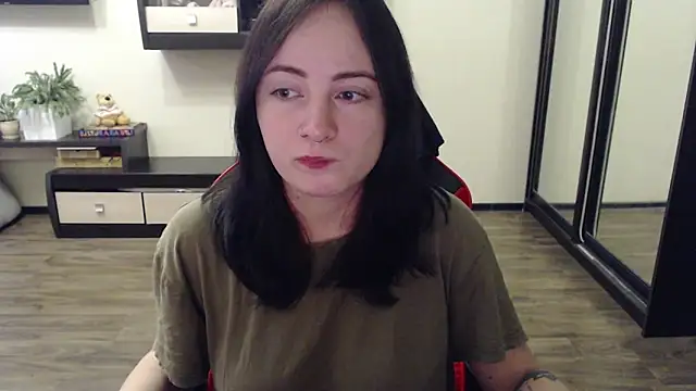 Laralianna online show from 10.09.25