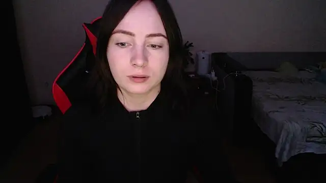 Laralianna online show from 11.03.25