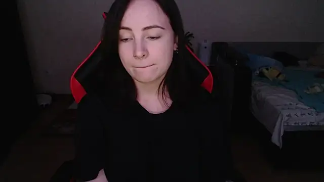 Laralianna online show from 11.11.25