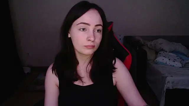 Laralianna online show from 11.13.25