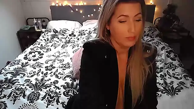 TessToy online show from 01.16.25