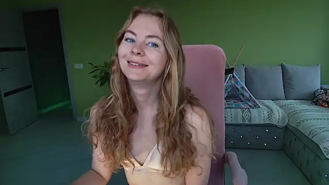 Snapshot of Cuddle_Cat chatting on 06.17.26 Cuddle Cat online show from 06.17.26