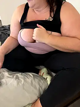 sweeti Em online show from 12.20.25