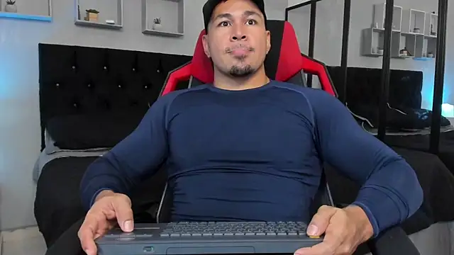 tyler hank01 online show from 02.25.26