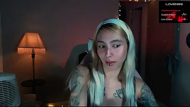 Saucy Jenn online show from 01.25.25