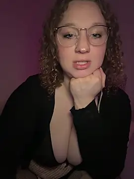 Snapshot of EmmieRae chatting on 03.19.25 EmmieRae online show from 03.19.25