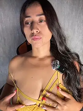 Valentinne z online show from 11.29.25