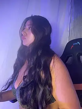 Snapshot of Valentinne_z chatting on 02.17.26 Valentinne z online show from 02.17.26