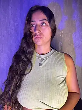 Snapshot of Valentinne_z chatting on 02.24.26 Valentinne z online show from 02.24.26