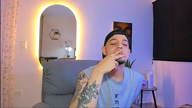 Snapshot of alejandro_calderon1 chatting on 02.07.26 alejandro calderon1 online show from 02.07.26