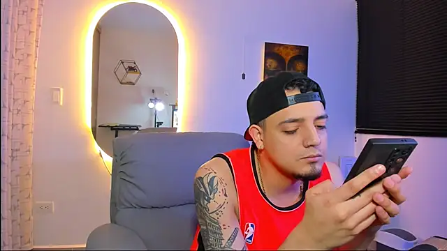 Snapshot of alejandro_calderon1 chatting on 02.16.26 alejandro calderon1 online show from 02.16.26