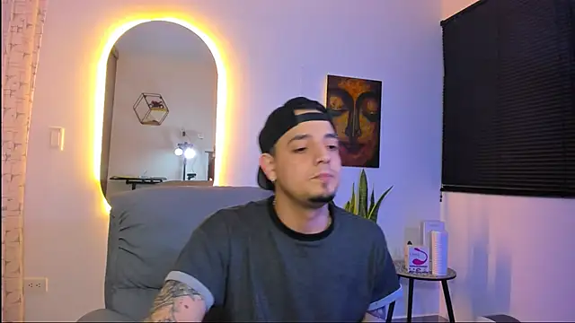 Snapshot of alejandro_calderon1 chatting on 02.27.26 alejandro calderon1 online show from 02.27.26