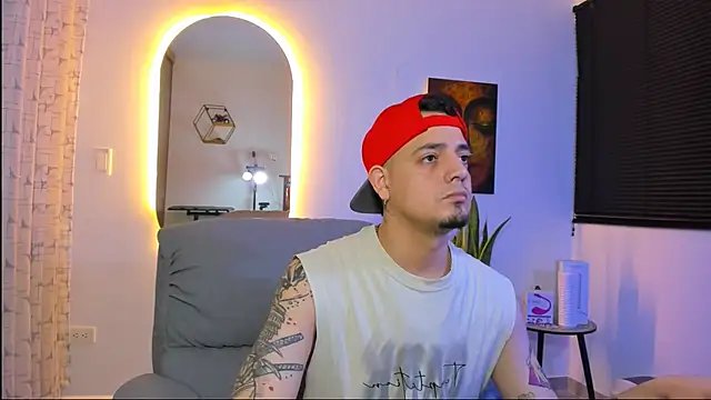 Snapshot of alejandro_calderon1 chatting on 03.04.26 alejandro calderon1 online show from 03.04.26