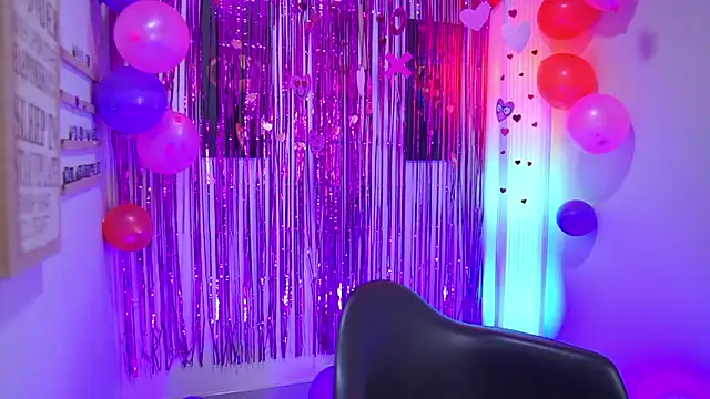 Snapshot of Kyomi_chang chatting on 09.27.25 Kyomi chang online show from 09.27.25