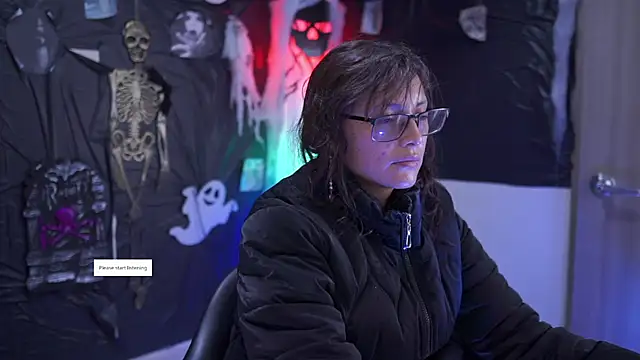 Snapshot of Kyomi_chang chatting on 10.13.25 Kyomi chang online show from 10.13.25