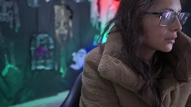 Snapshot of Kyomi_chang chatting on 10.17.25 Kyomi chang online show from 10.17.25