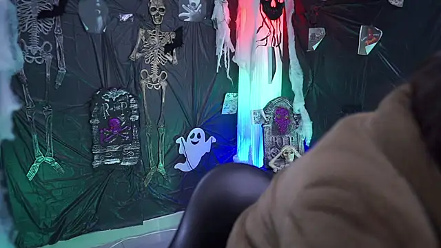 Snapshot of Kyomi_chang chatting on 10.18.25 Kyomi chang online show from 10.18.25