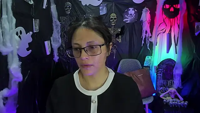 Snapshot of Kyomi_chang chatting on 10.21.25 Kyomi chang online show from 10.21.25