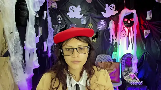 Snapshot of Kyomi_chang chatting on 10.22.25 Kyomi chang online show from 10.22.25