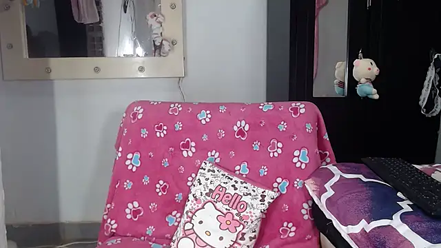 Snapshot of aleera_starxx982 chatting on 10.08.25 aleera starxx982 online show from 10.08.25