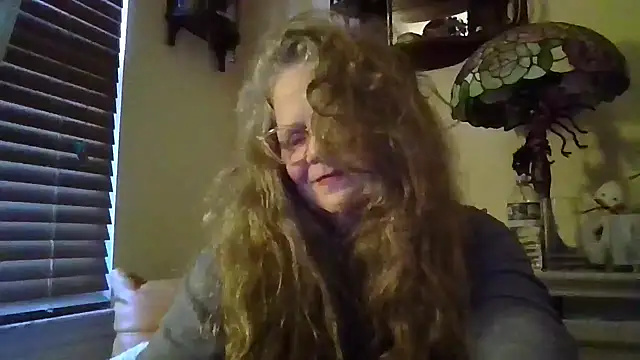 Snapshot of DestineeLoverGirl chatting on 11.02.25 DestineeLoverGirl online show from 11.02.25