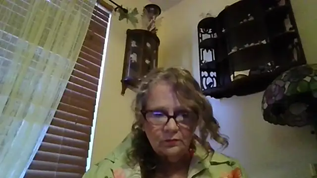 Snapshot of DestineeLoverGirl chatting on 12.01.25 DestineeLoverGirl online show from 12.01.25