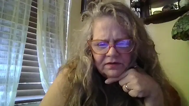 Snapshot of DestineeLoverGirl chatting on 03.20.26 DestineeLoverGirl online show from 03.20.26