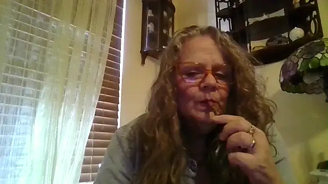 Snapshot of DestineeLoverGirl chatting on 03.25.26 DestineeLoverGirl online show from 03.25.26