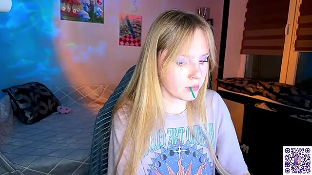 Chanel Gill online show from 03.07.26