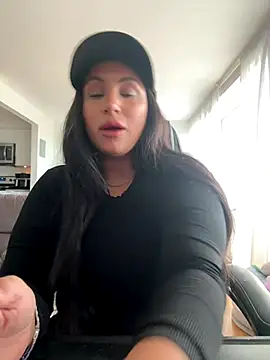 MeghanXO online show from 11.17.25