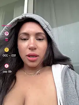 Snapshot of MeghanXO chatting on 07.21.26 MeghanXO online show from 07.21.26