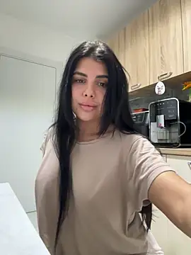 Snapshot of Scarlett-Dream chatting on 05.15.26 Scarlett-Dream online show from 05.15.26