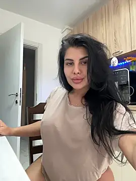 Snapshot of Scarlett-Dream chatting on 05.19.26 Scarlett-Dream online show from 05.19.26