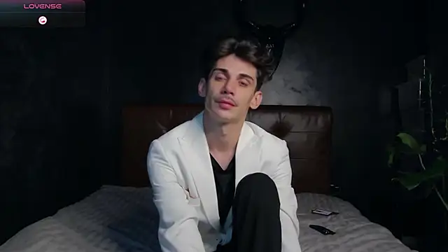 Snapshot of DanielCrush1 chatting on 11.14.25 DanielCrush1 online show from 11.14.25