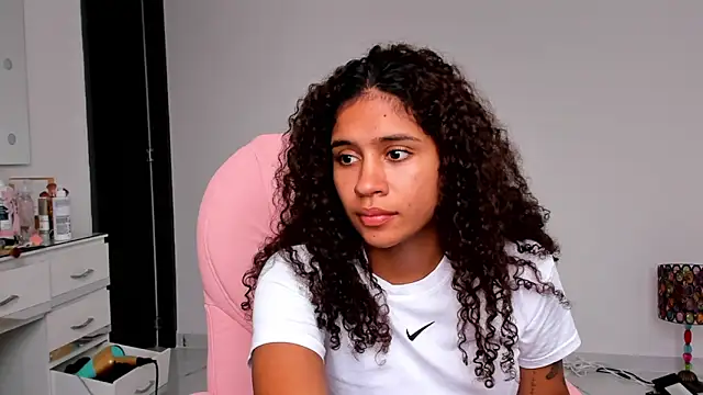 stormyy  online show from 10.17.25