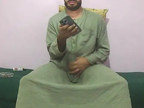 Snapshot of foxsanSs chatting on 11.05.25 foxsanSs online show from 11.05.25