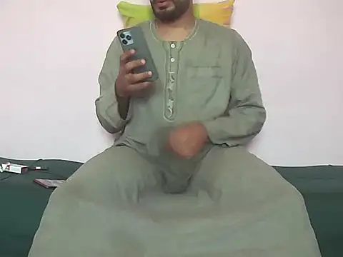 Snapshot of foxsanSs chatting on 11.10.25 foxsanSs online show from 11.10.25