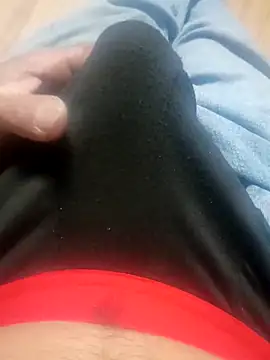 Snapshot of juice753 chatting on 12.19.25 juice753 online show from 12.19.25