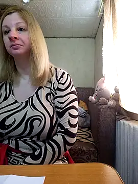 BustyBlond online show from 04.18.26