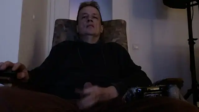 Snapshot of Cordt27 chatting on 10.07.25 Cordt27 online show from 10.07.25