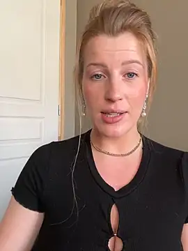 FoxyFrenchy online show from 09.30.25