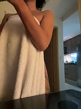 GabriSaenz online show from 12.18.24