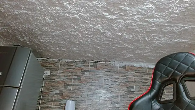 Snapshot of omar_alurba chatting on 10.10.25 omar alurba online show from 10.10.25