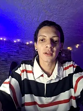 Snapshot of omar_alurba chatting on 10.25.25 omar alurba online show from 10.25.25