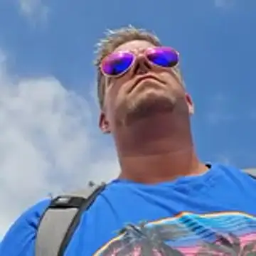 Trucker Hunter online show from 10.19.25