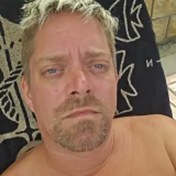 Trucker Hunter online show from 10.25.25