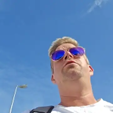 Trucker Hunter online show from 10.27.25